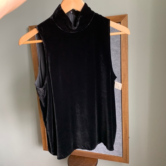 Black Velour Sleeveless Mock Neck Tank Top - Picture 5 of 17